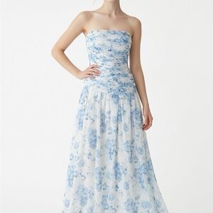 Chic Strapless Blue Floral Dress